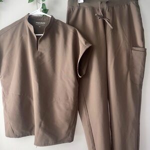 Mandala Women's Tan scrub Jogger Set